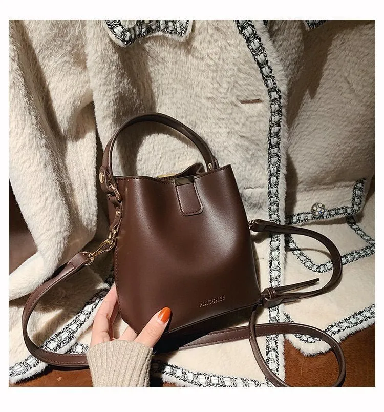 Bolsa Leather Luxury Handbag