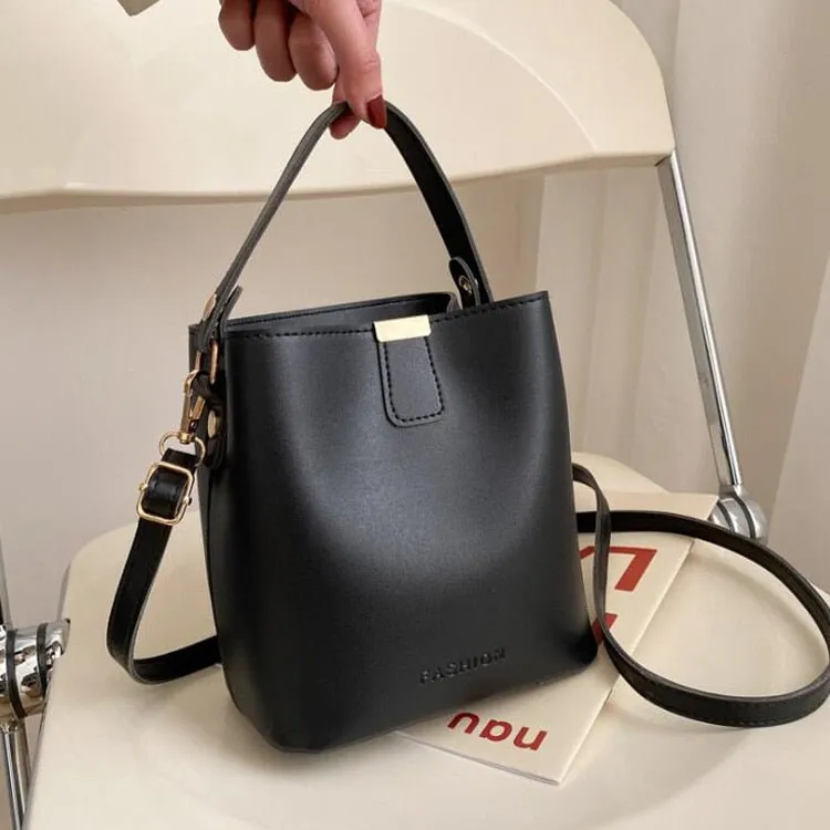 Bolsa Leather Luxury Handbag