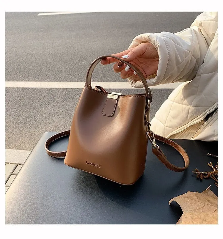Bolsa Leather Luxury Handbag