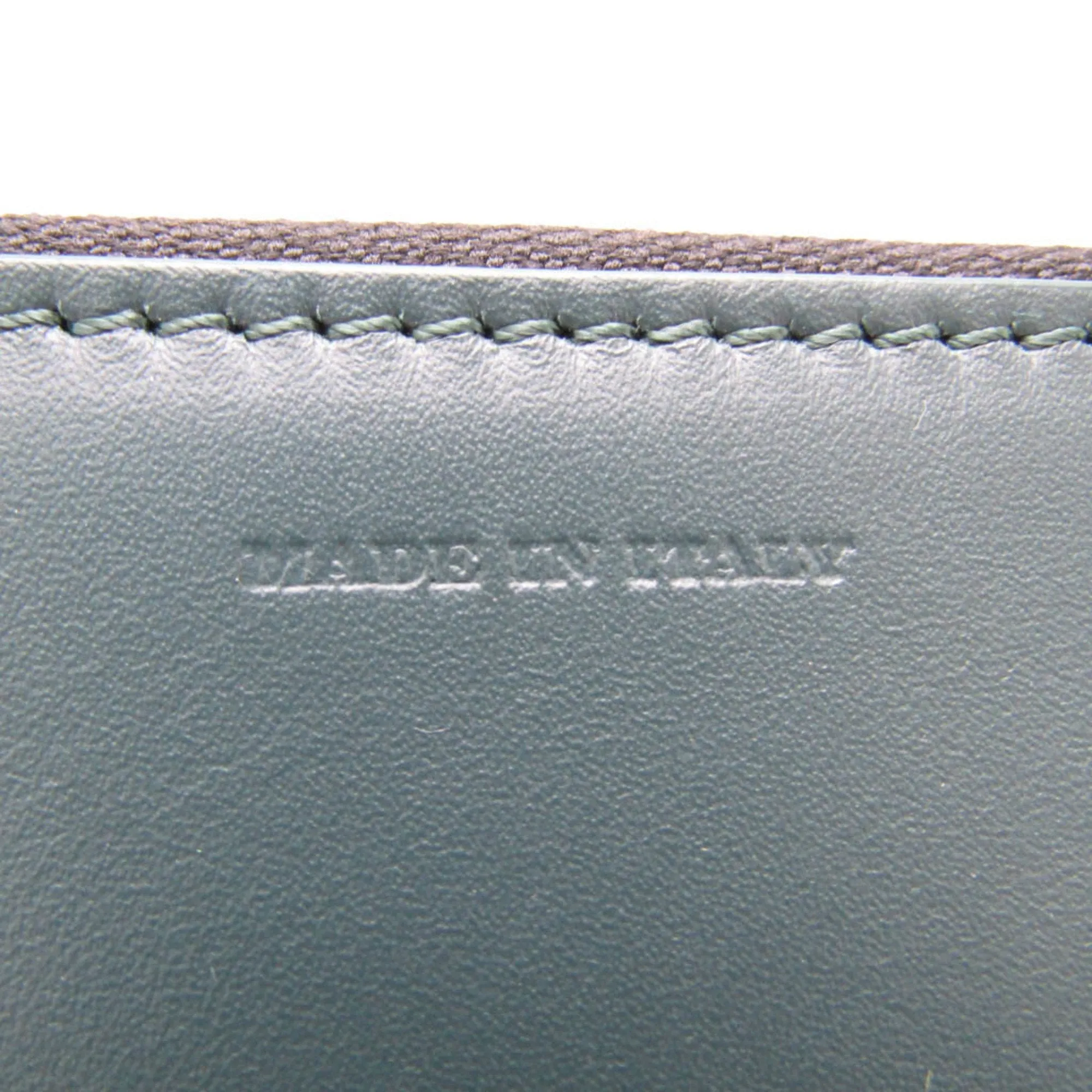 Burberry -  Leather Clutch Bag (Pre-Owned)