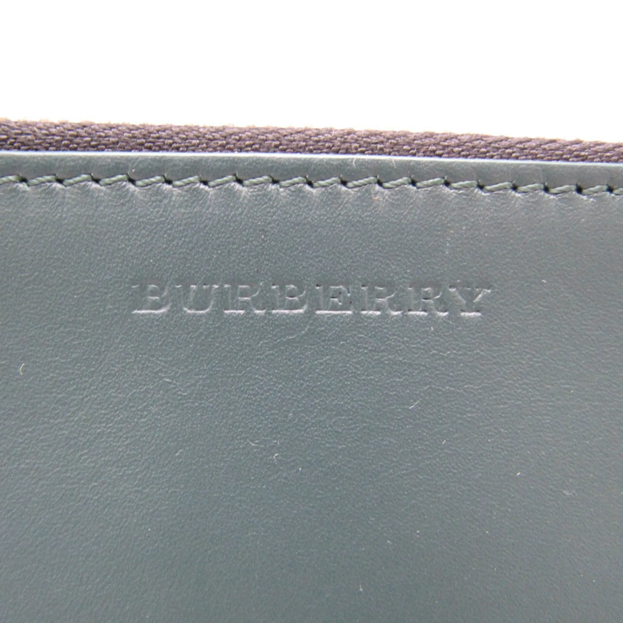 Burberry -  Leather Clutch Bag (Pre-Owned)