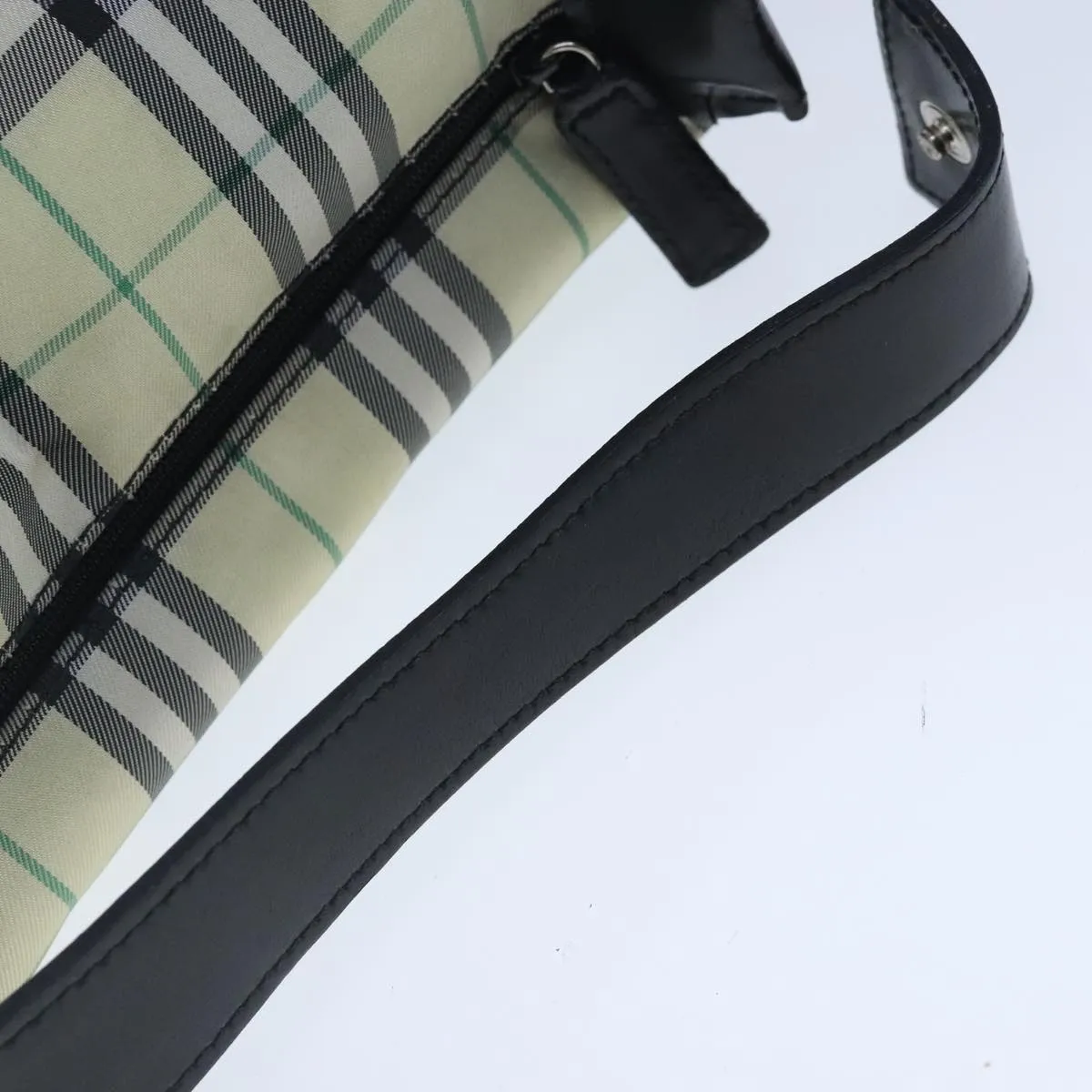 Burberry Nova Check  Synthetic Clutch Bag (Pre-Owned)
