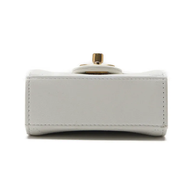 CHANEL ??CHANEL??Mini Trace Pearl Chain Sder  White  Shoulder Bag Mini Shellder Bag  Bag Hybrid ?? Ship??