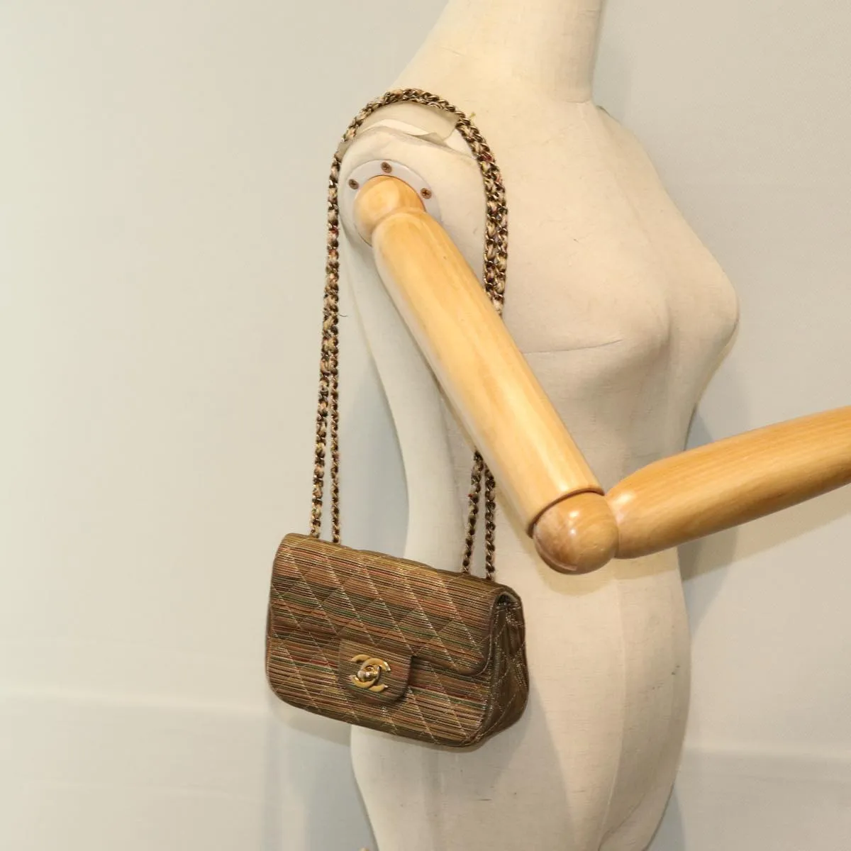 CHANEL Classic Flap Shoulder Bag