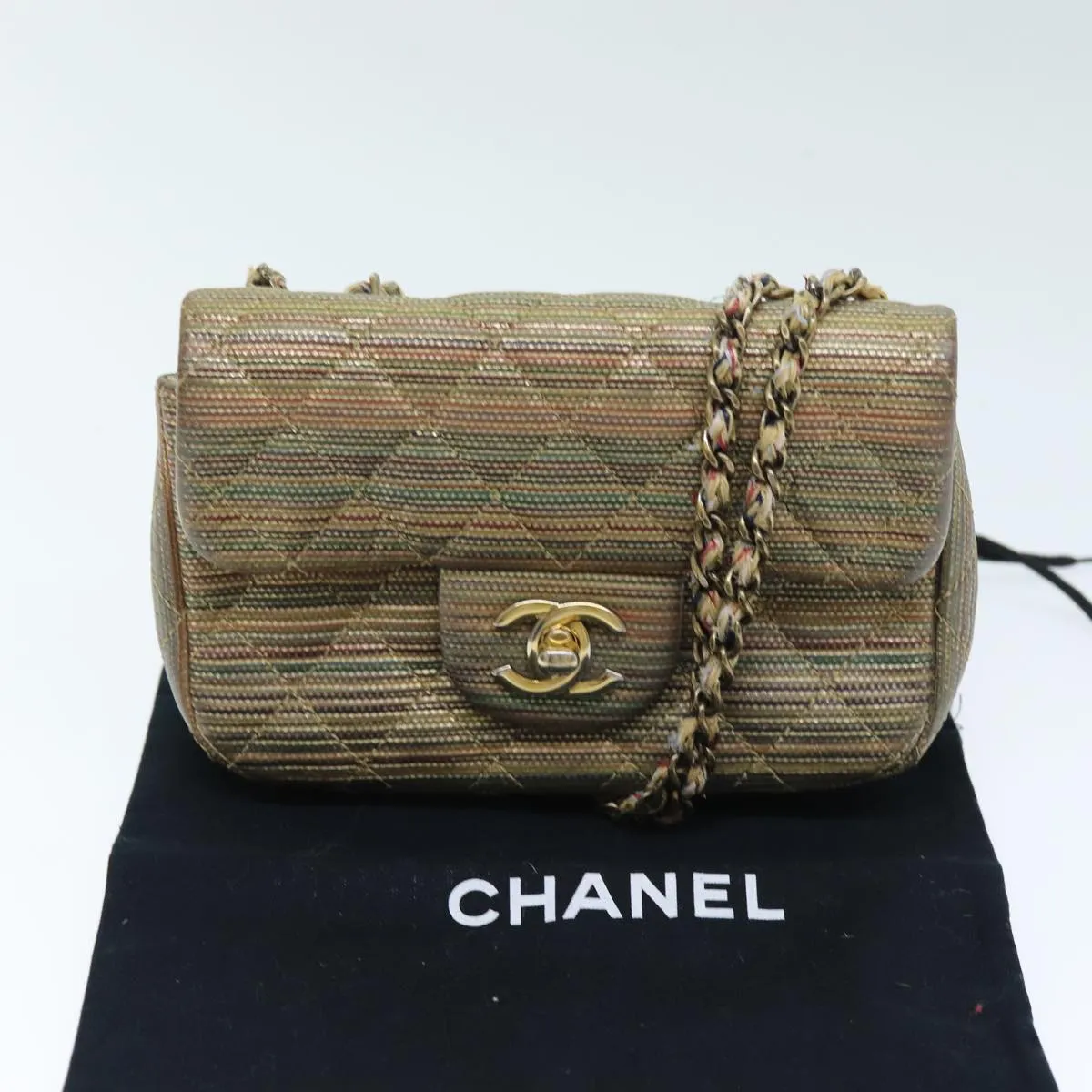 CHANEL Classic Flap Shoulder Bag