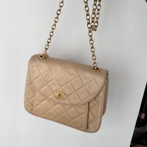 Chanel Preloved Leather Chain Shoulder Bag Beige - AF606