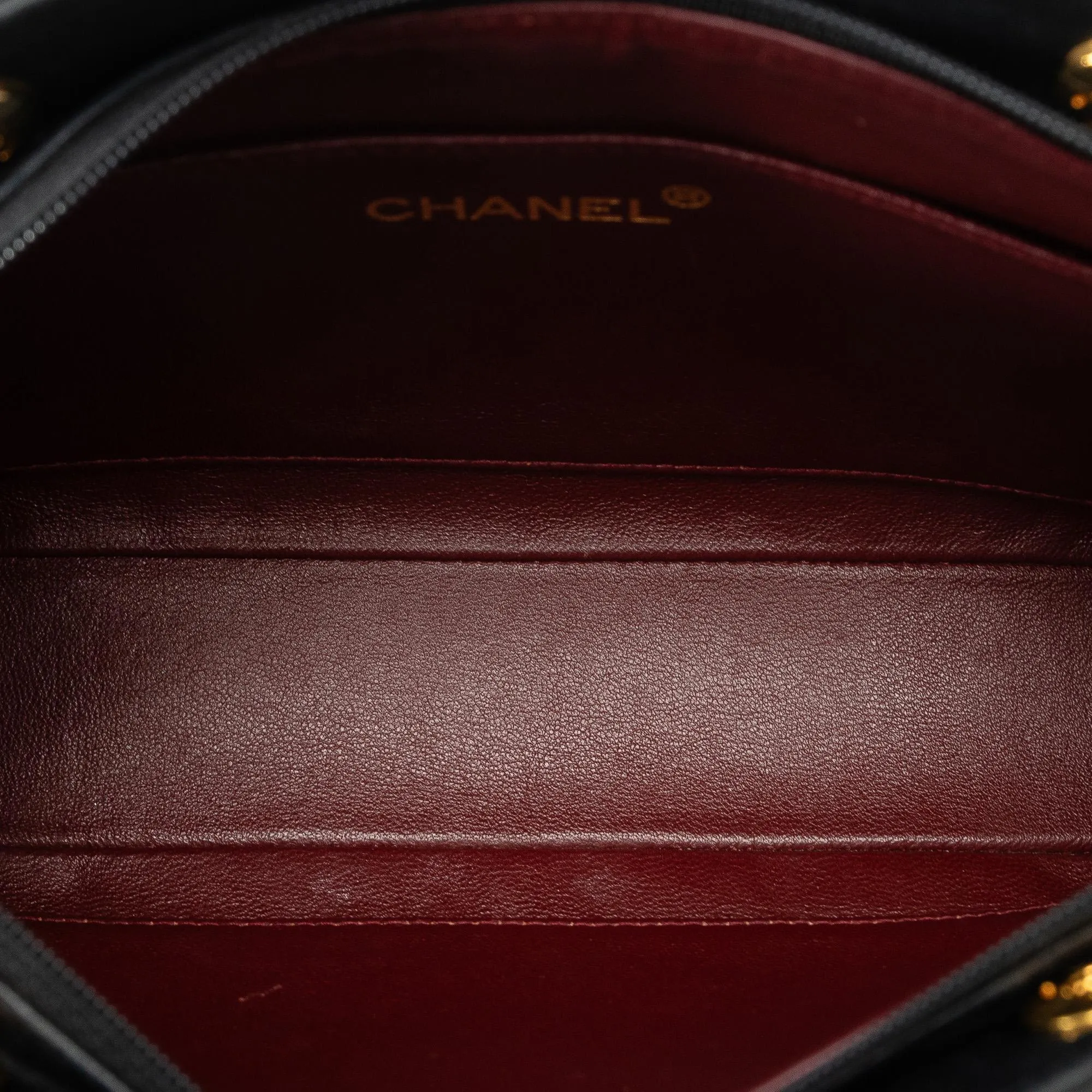 Chanel Quilted Lambskin Shoulder Bag (SHG-9EbnTq)