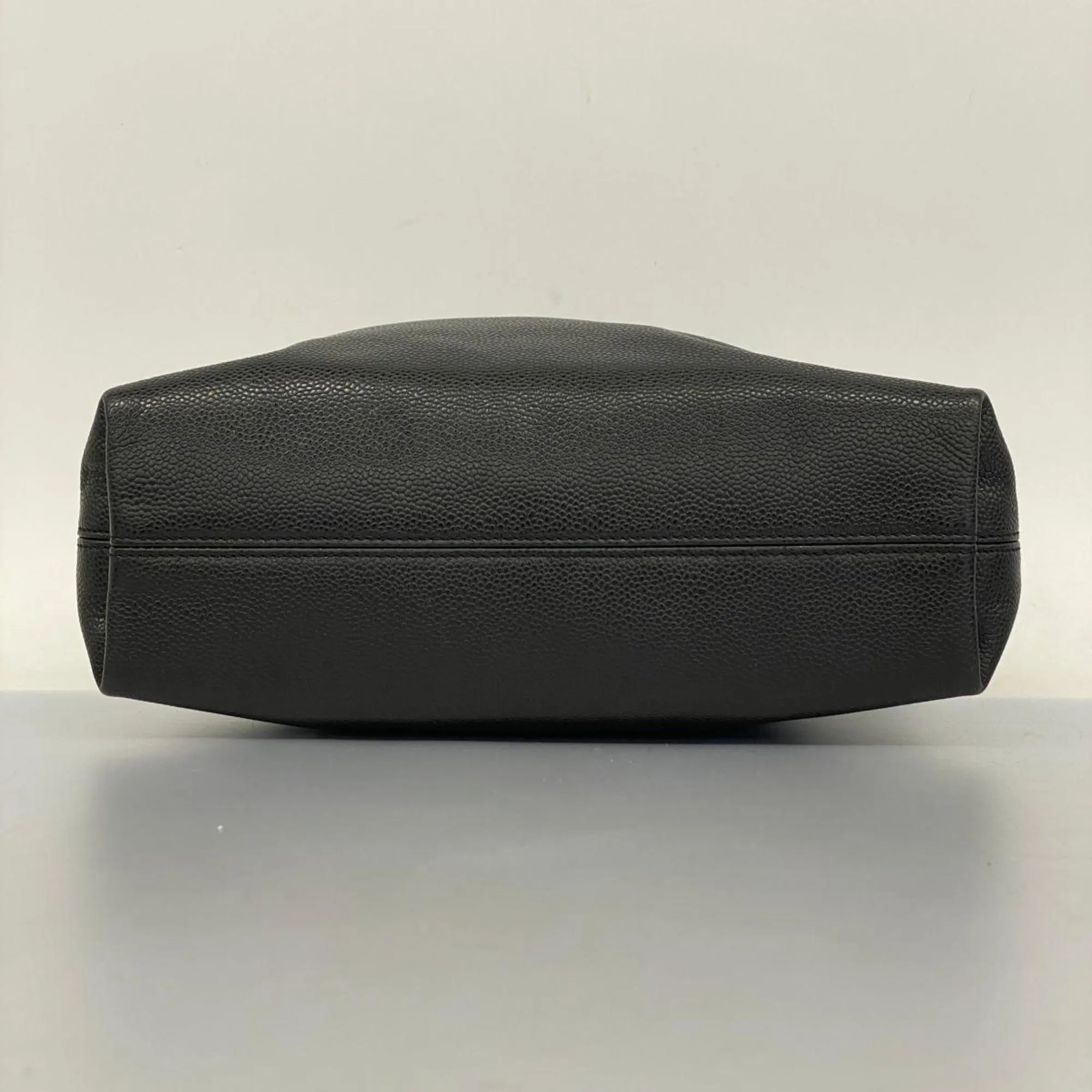 Chanel Shoulder Bag Caviar Skin Black Women's