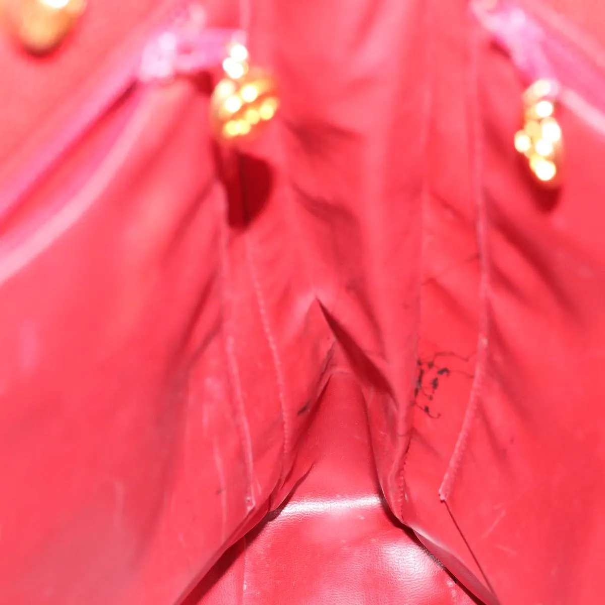 CHANEL Shoulder Bag Caviar Skin Red CC Auth bs11402
