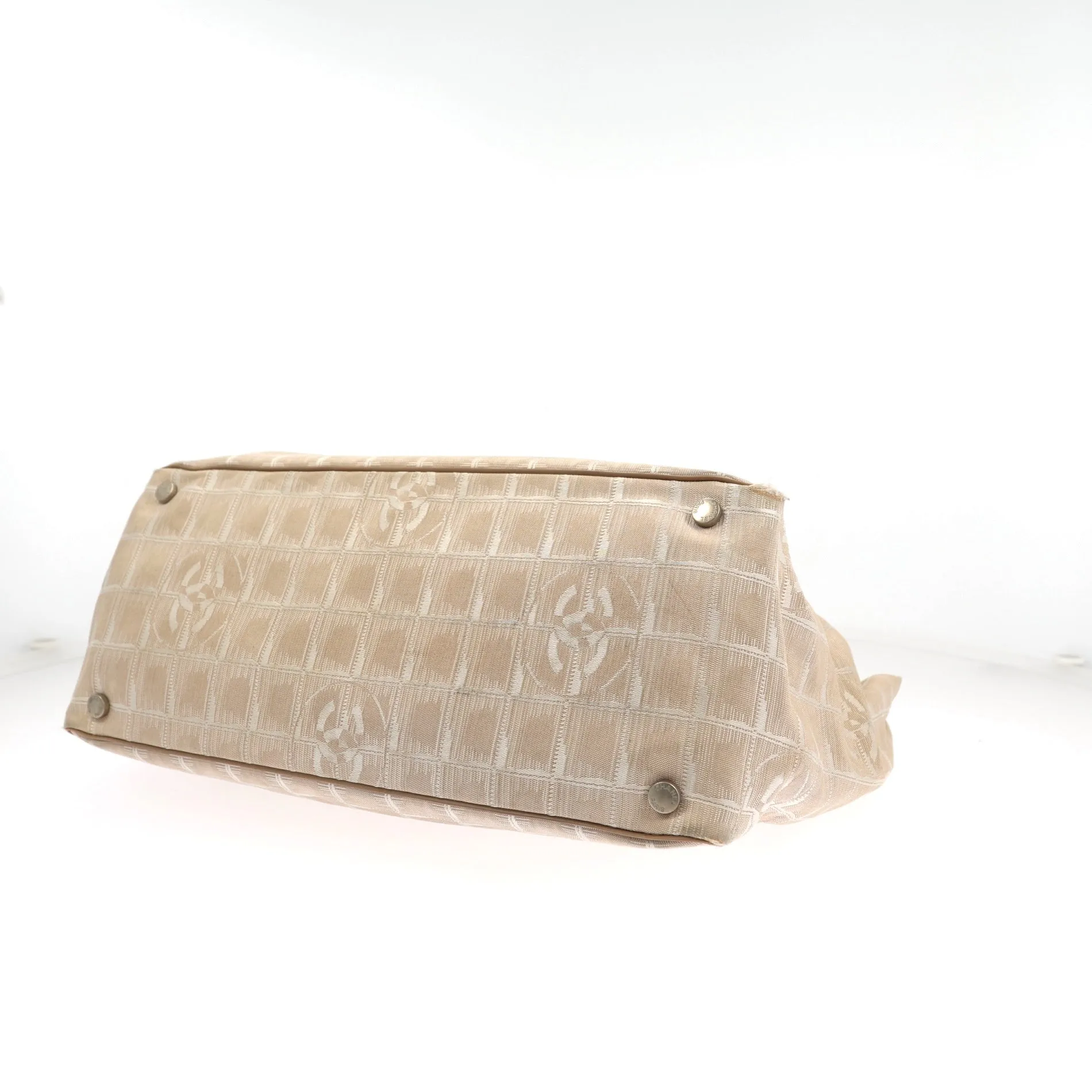 CHANEL Shoulder Bag in Beige Fabric