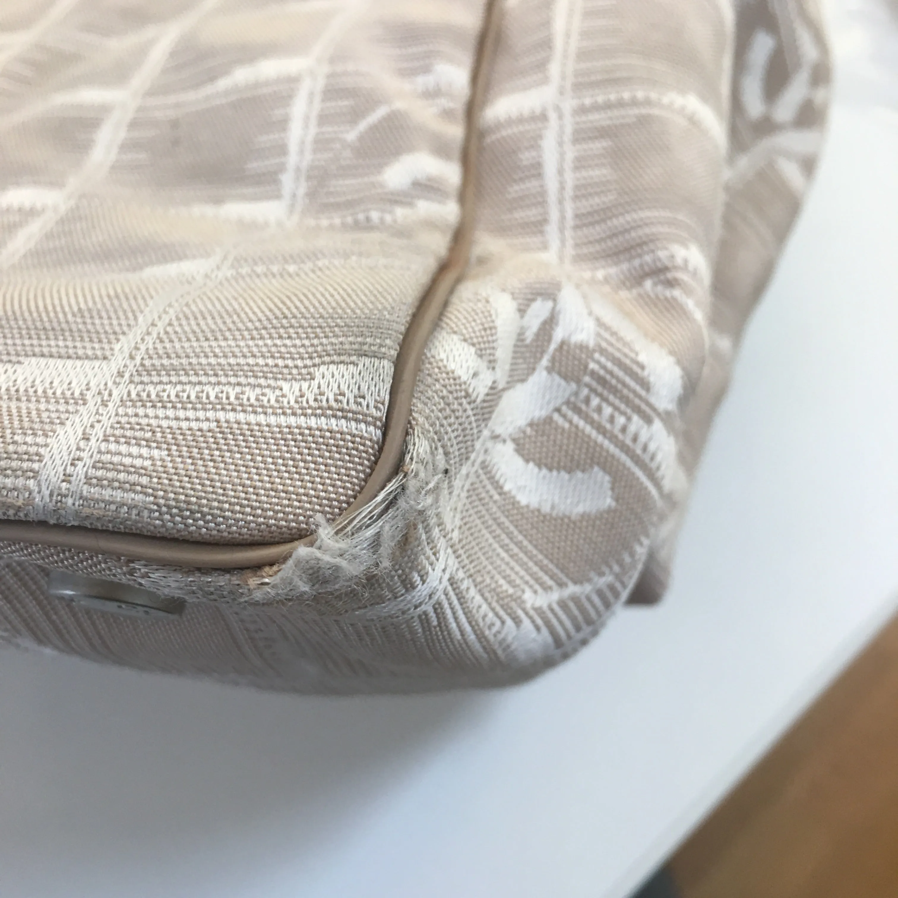CHANEL Shoulder Bag in Beige Fabric