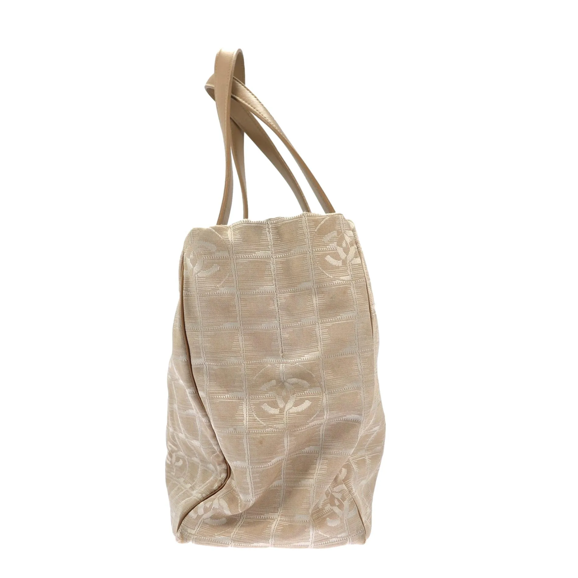 CHANEL Shoulder Bag in Beige Fabric