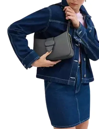 Coach Eliza Shoulder Bag With Zipper Closure