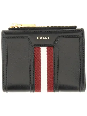 Compact Portfolio With Striped Accent