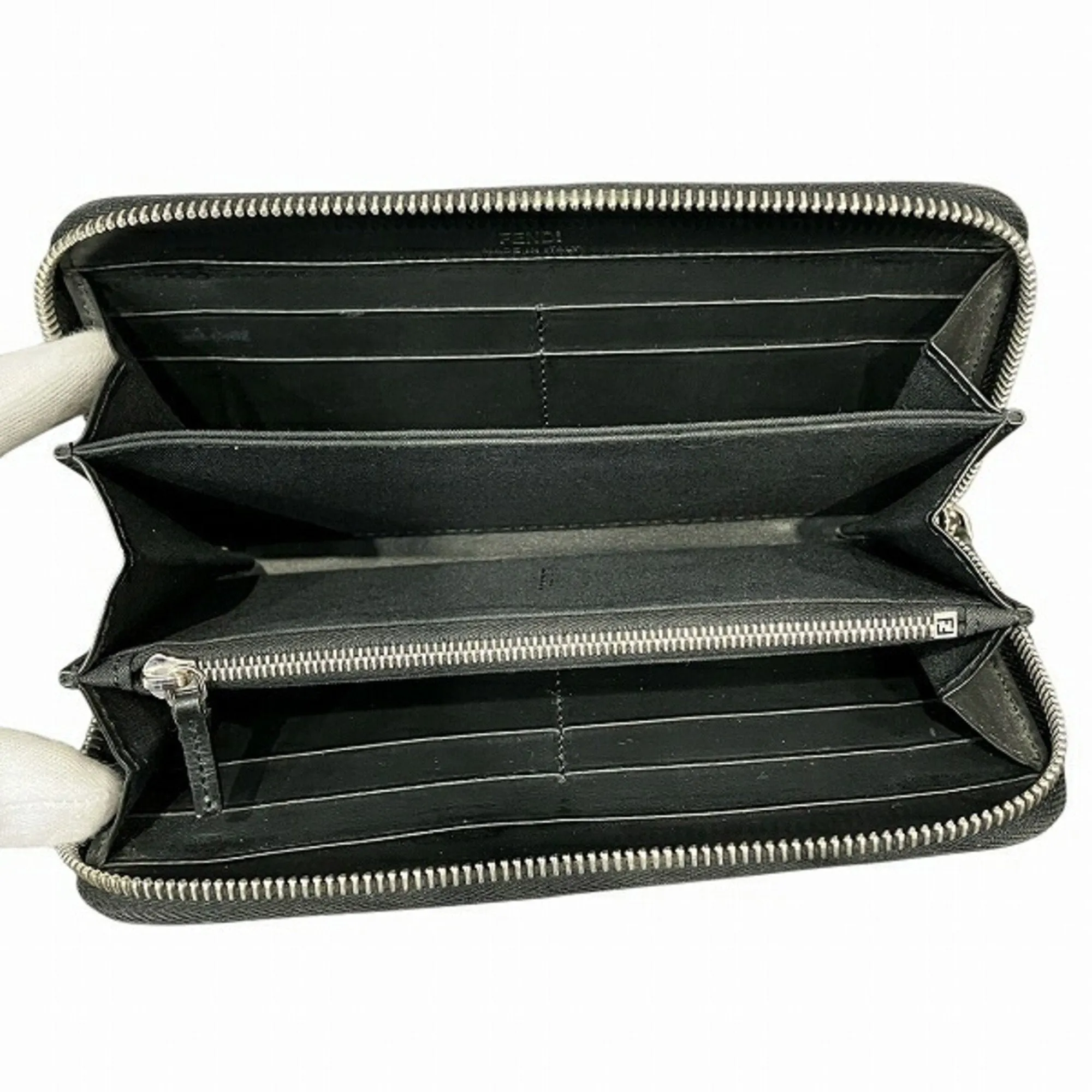 Fendi Leather Long Wallet (Bi-Fold) (Pre-Owned)