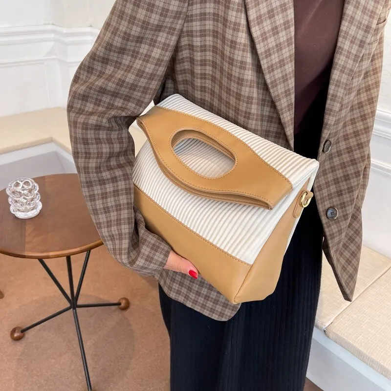 FLIP FLOP MESSENGER BAG