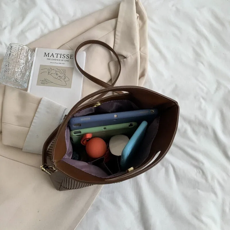 FLIP FLOP MESSENGER BAG