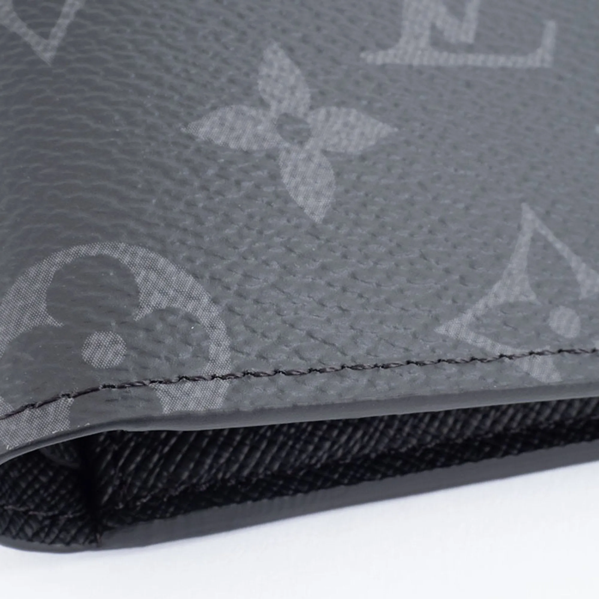 Louis Vuitton Canvas Wallet (Bi-Fold) (Pre-Owned)