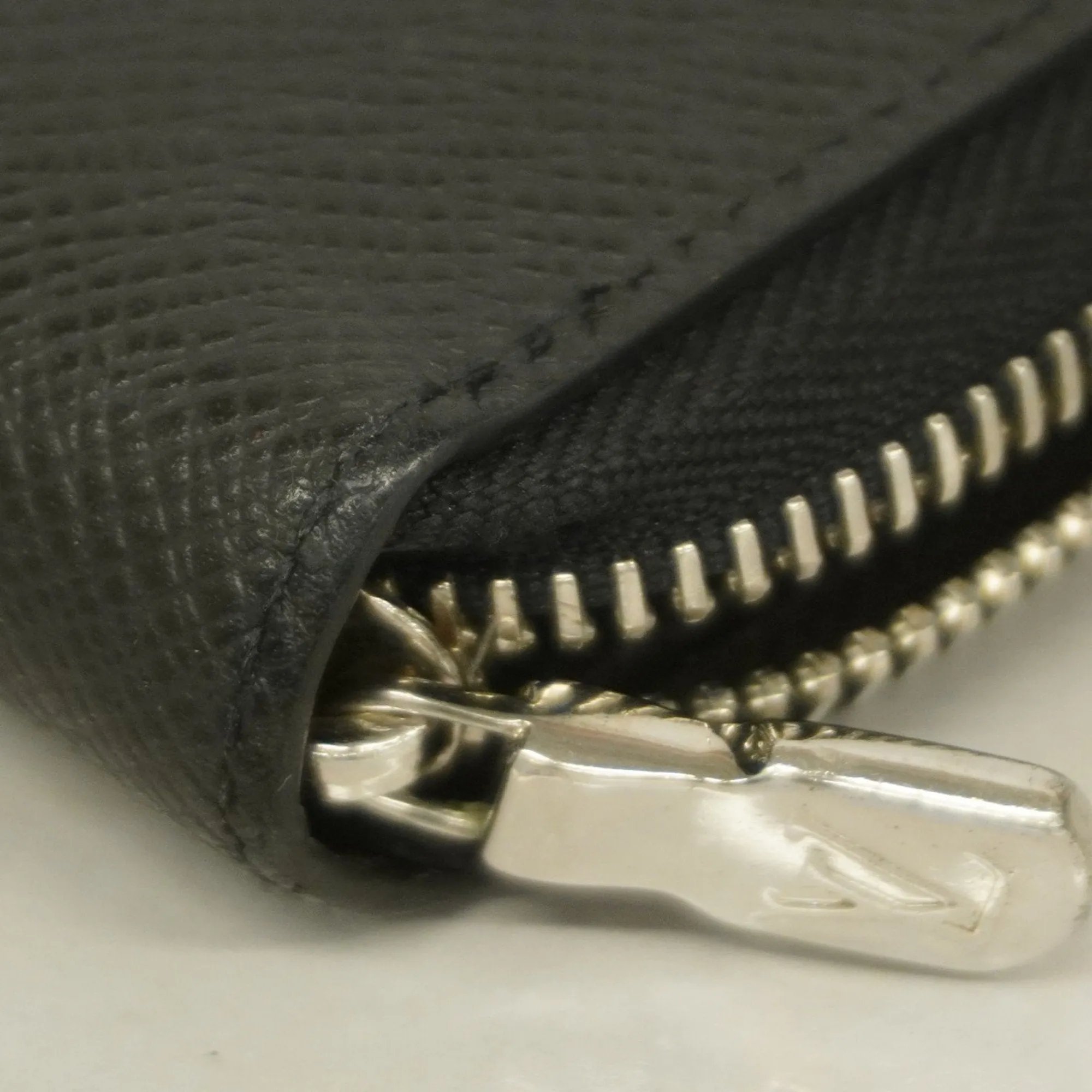 Louis Vuitton Long Wallet (Bi-Fold) (Pre-Owned)