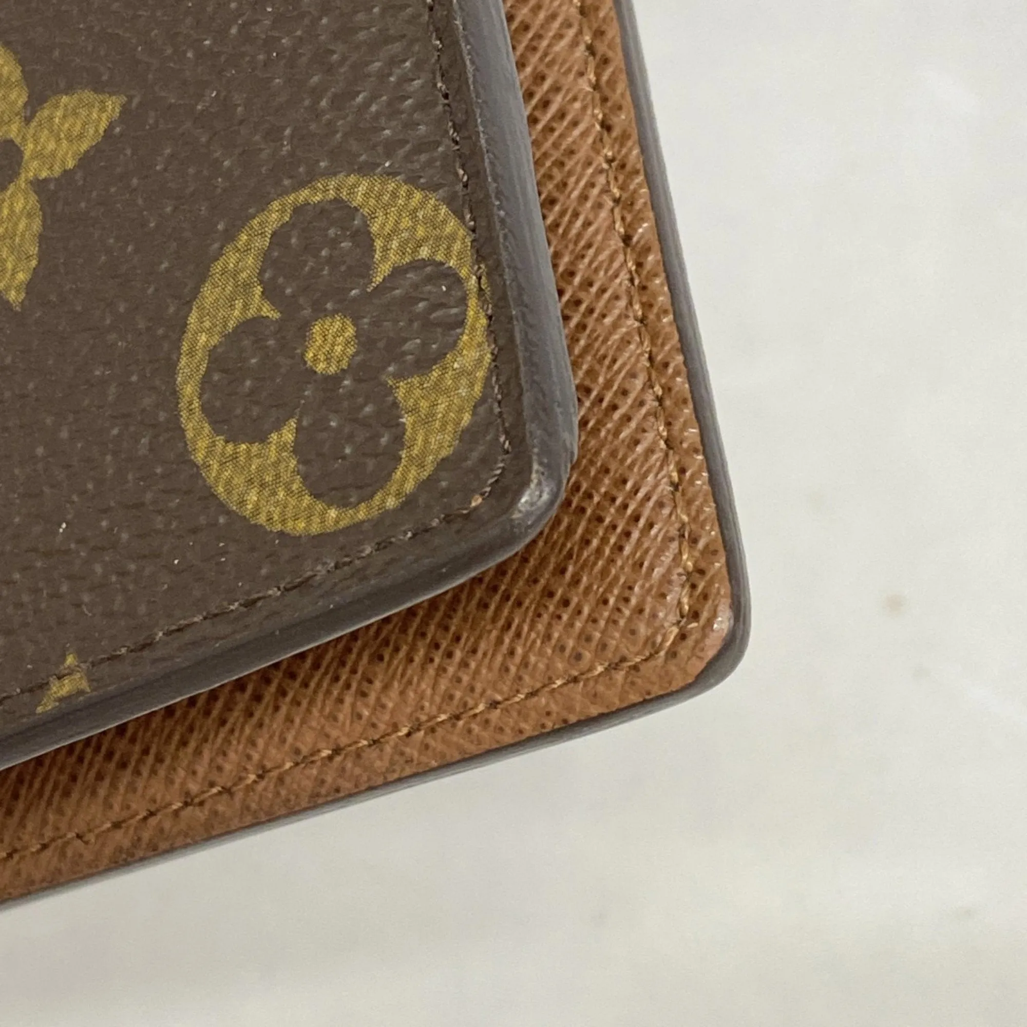 Louis Vuitton Long Wallet (Bi-Fold) (Pre-Owned)