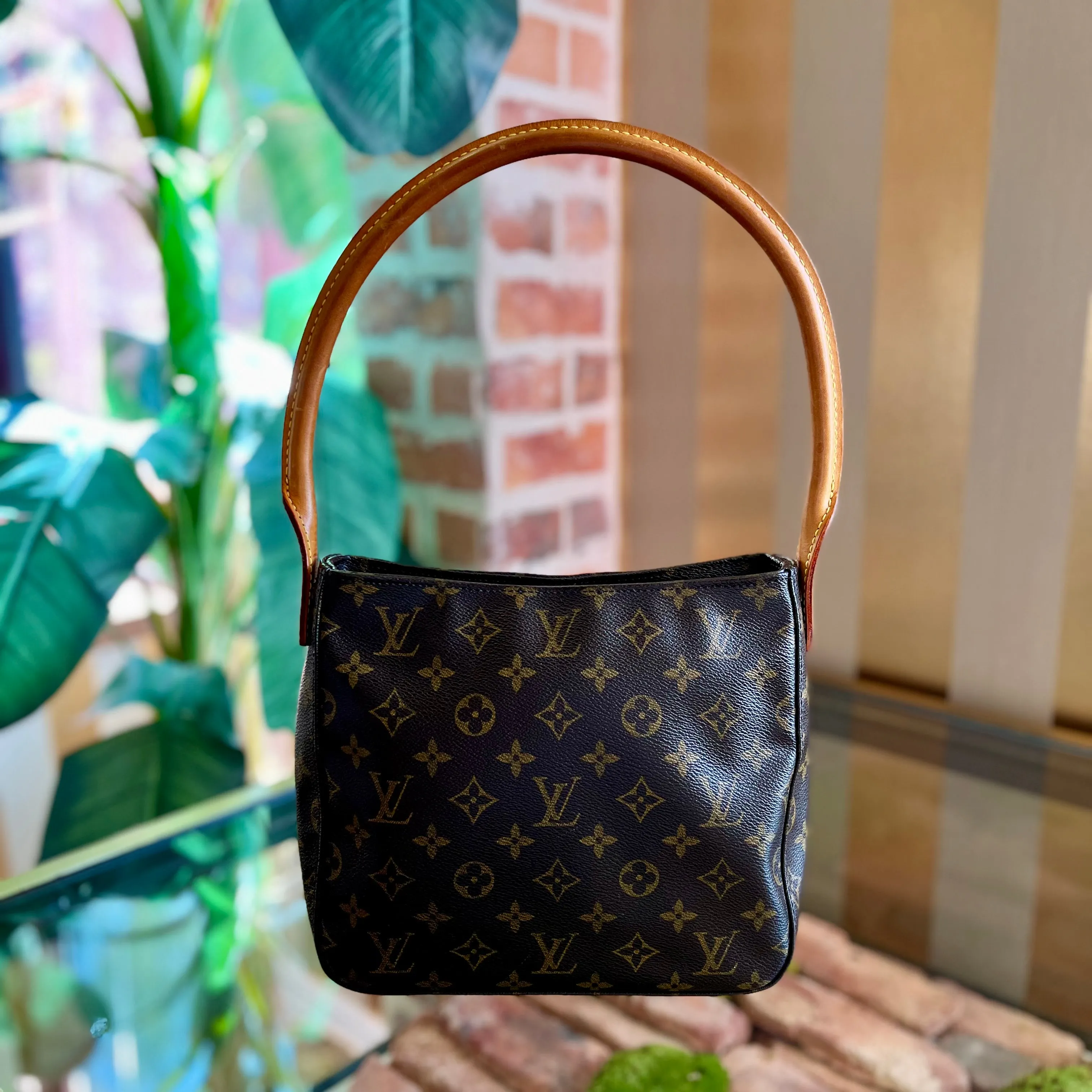 LOUIS VUITTON Looping MM Monogram Shoulder Bag