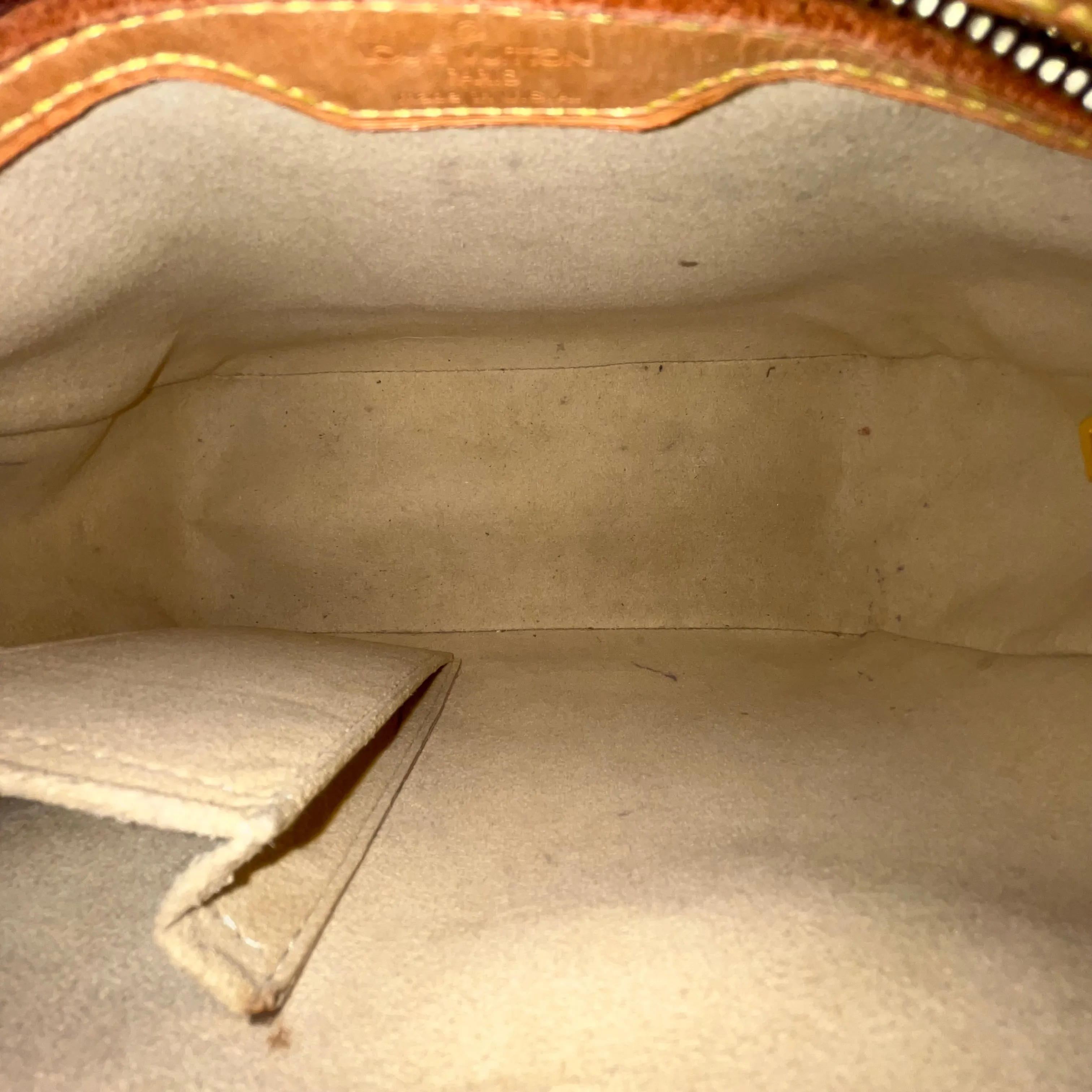 LOUIS VUITTON Looping MM Monogram Shoulder Bag