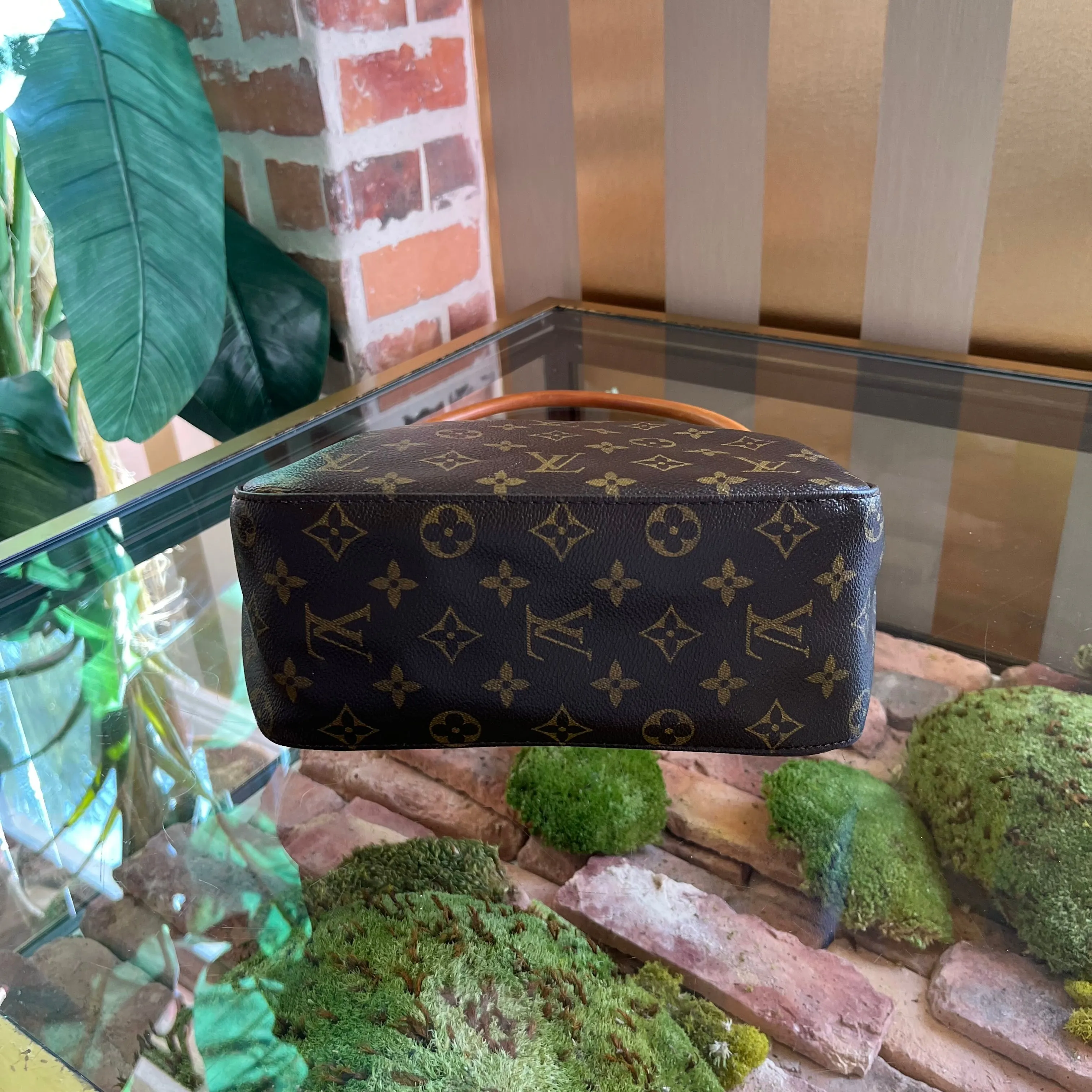 LOUIS VUITTON Looping MM Monogram Shoulder Bag