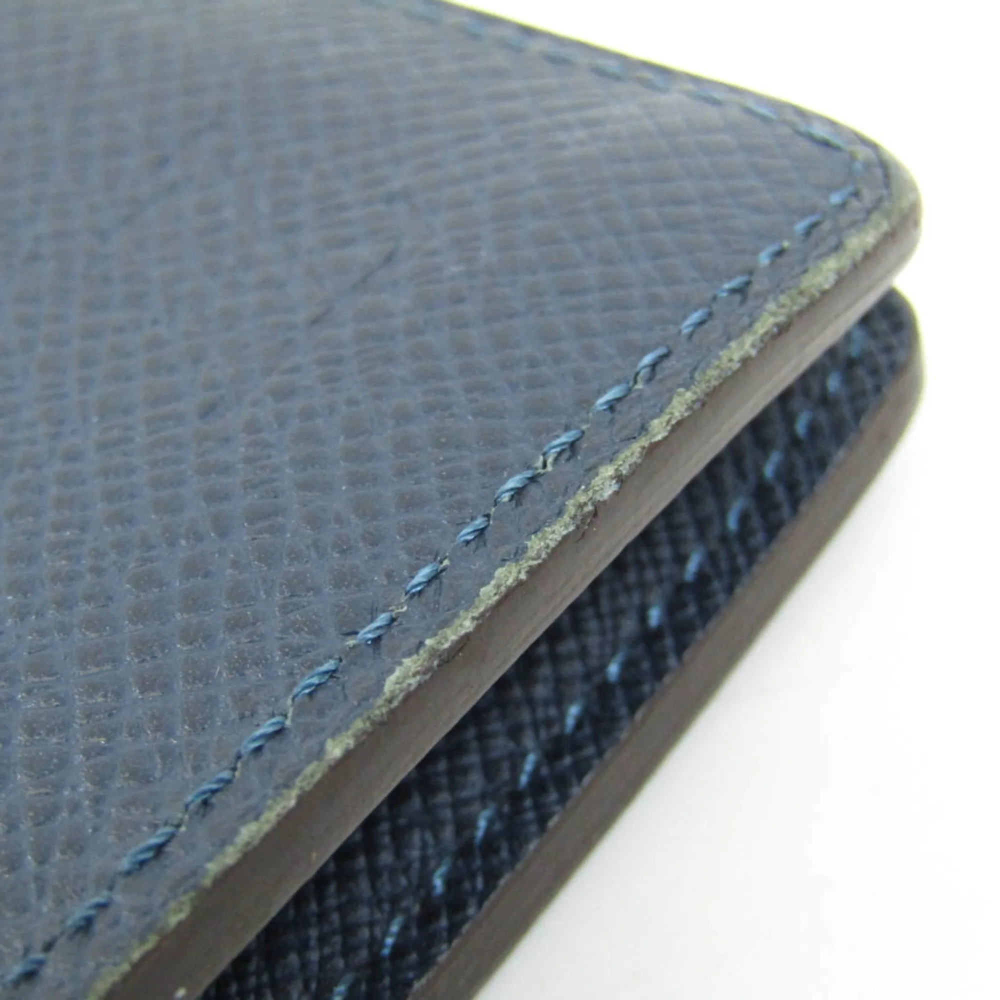 Louis Vuitton Taiga Taiga Leather Long Wallet (Bi-Fold) (Pre-Owned)