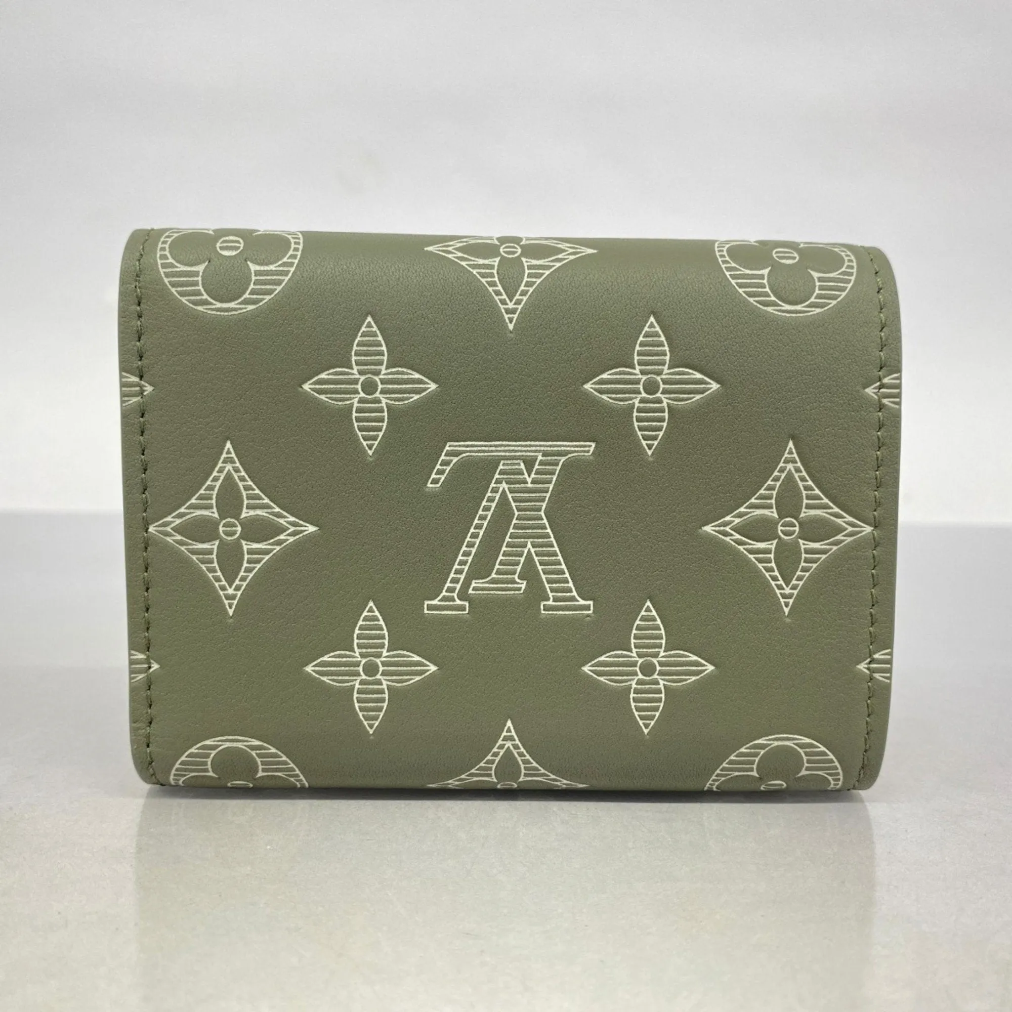 Louis Vuitton Wallet (Tri-Fold) (Pre-Owned)