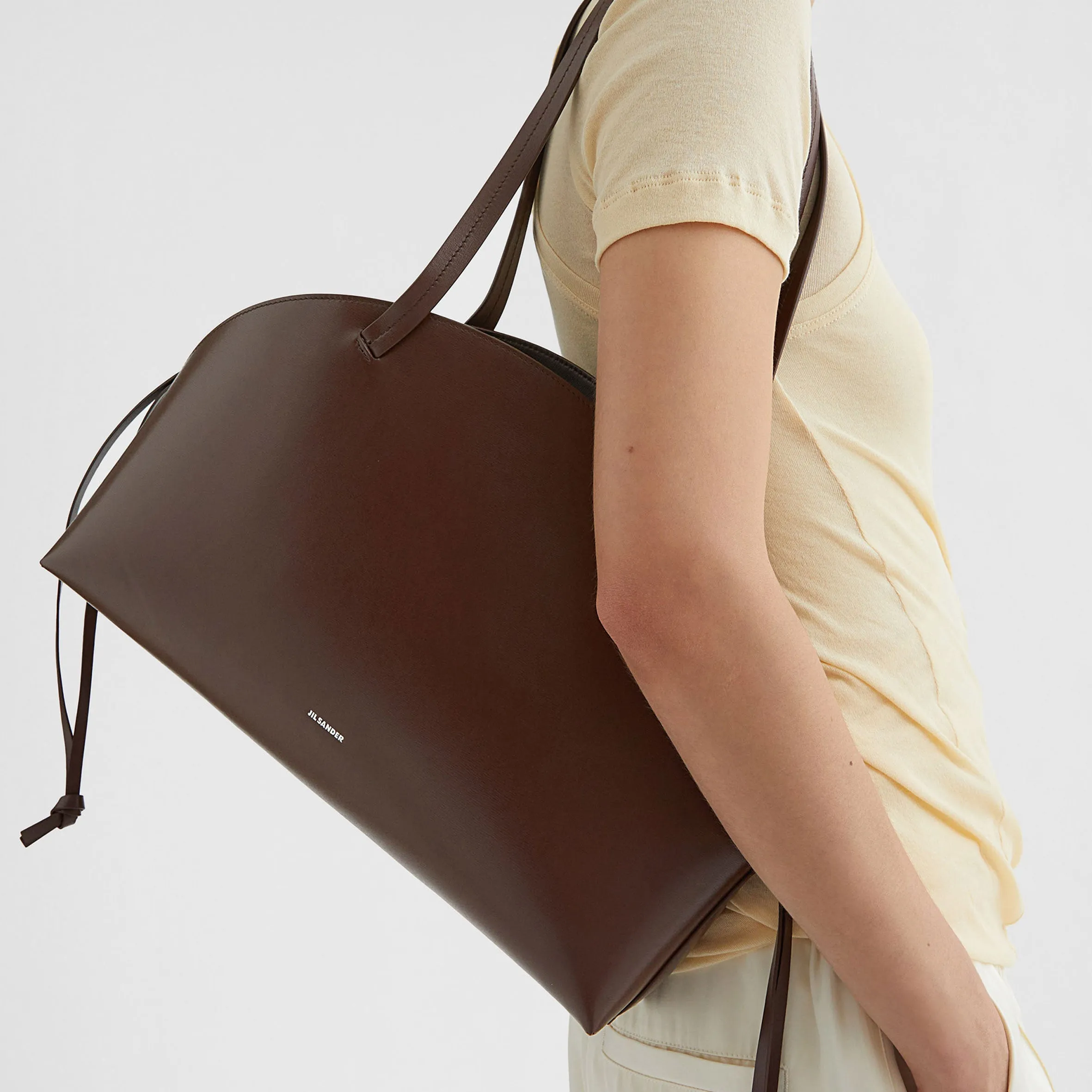 Medium Curve Shoulder, Dark Earth