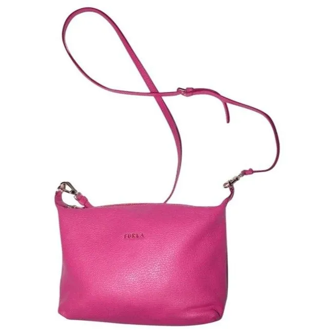 NWT, Furla, textured hot pink leather, two-way style, cross body, shoulder, or top handle, purse with built in cards slots!