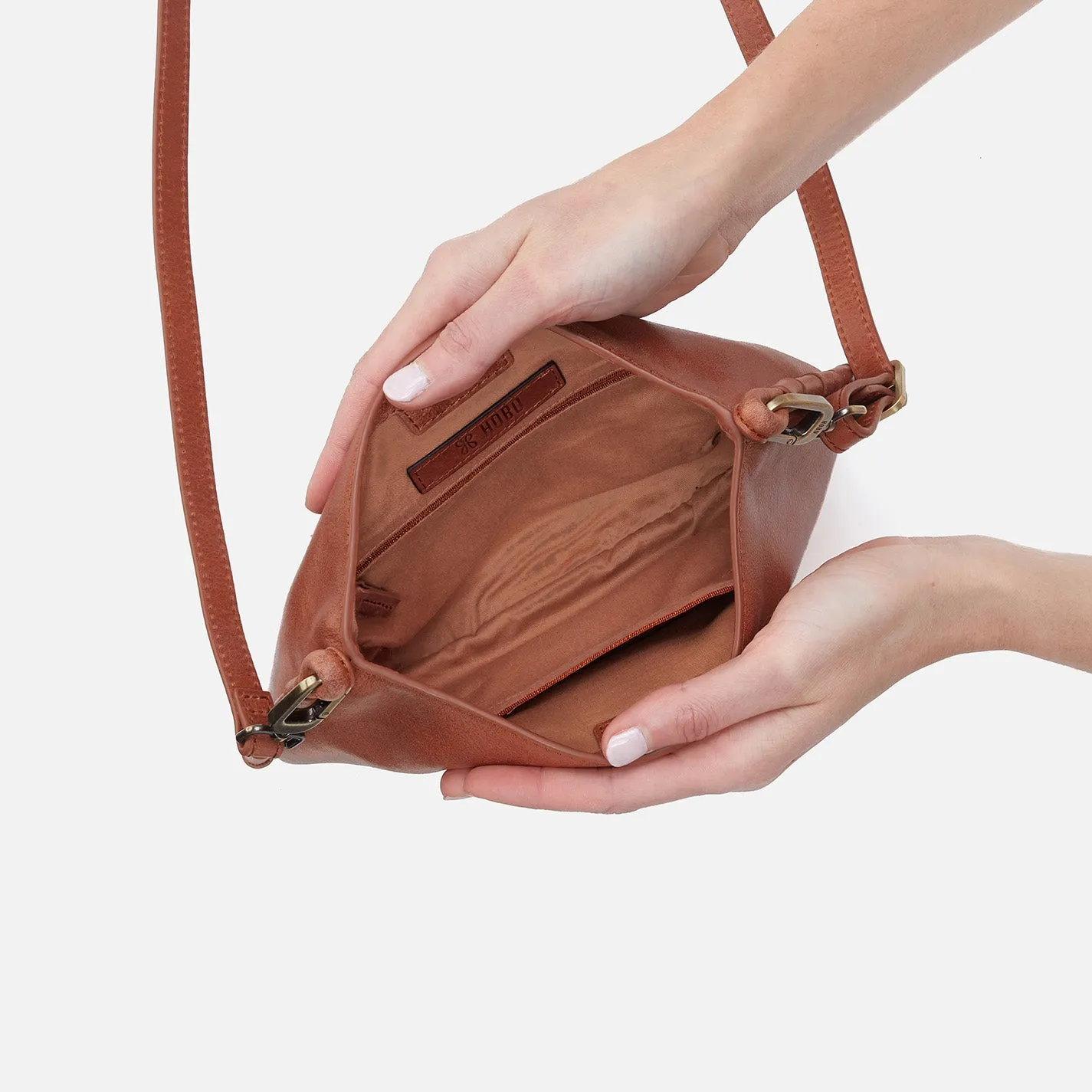 Phoebe Crossbody In Smooth Leather - Saddle