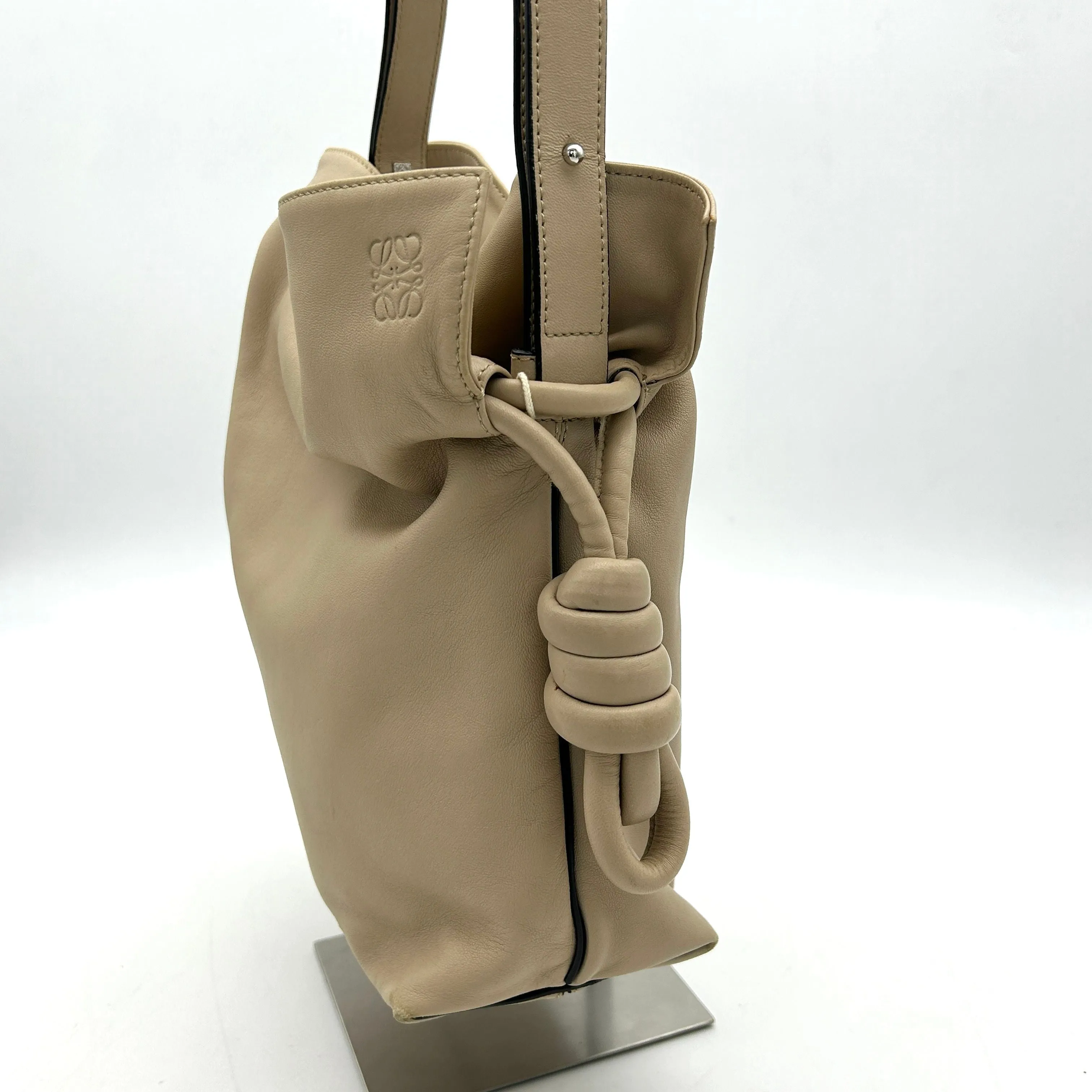 Pre-owned Loewe  Flamenco Knot Leather Shoulder Bag ITSPKVHXQRD9