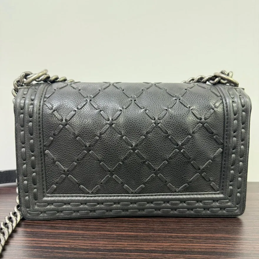 Preloved Chanel Caviar Leather LeBoy Flap Bag Medium NG6716 Black Shoulder Bag