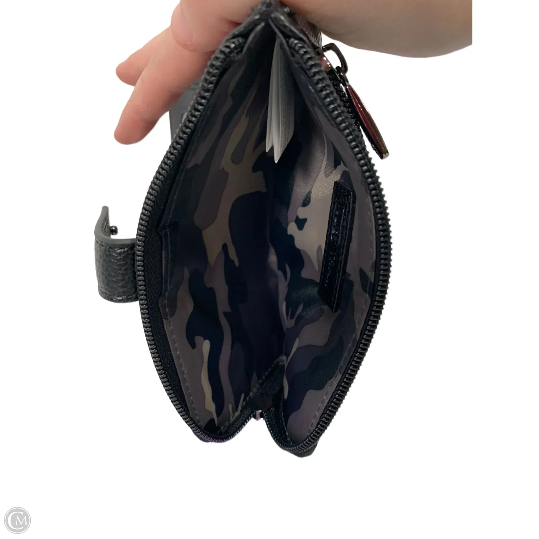 Wallet By Clothes Mentor, Size: Large