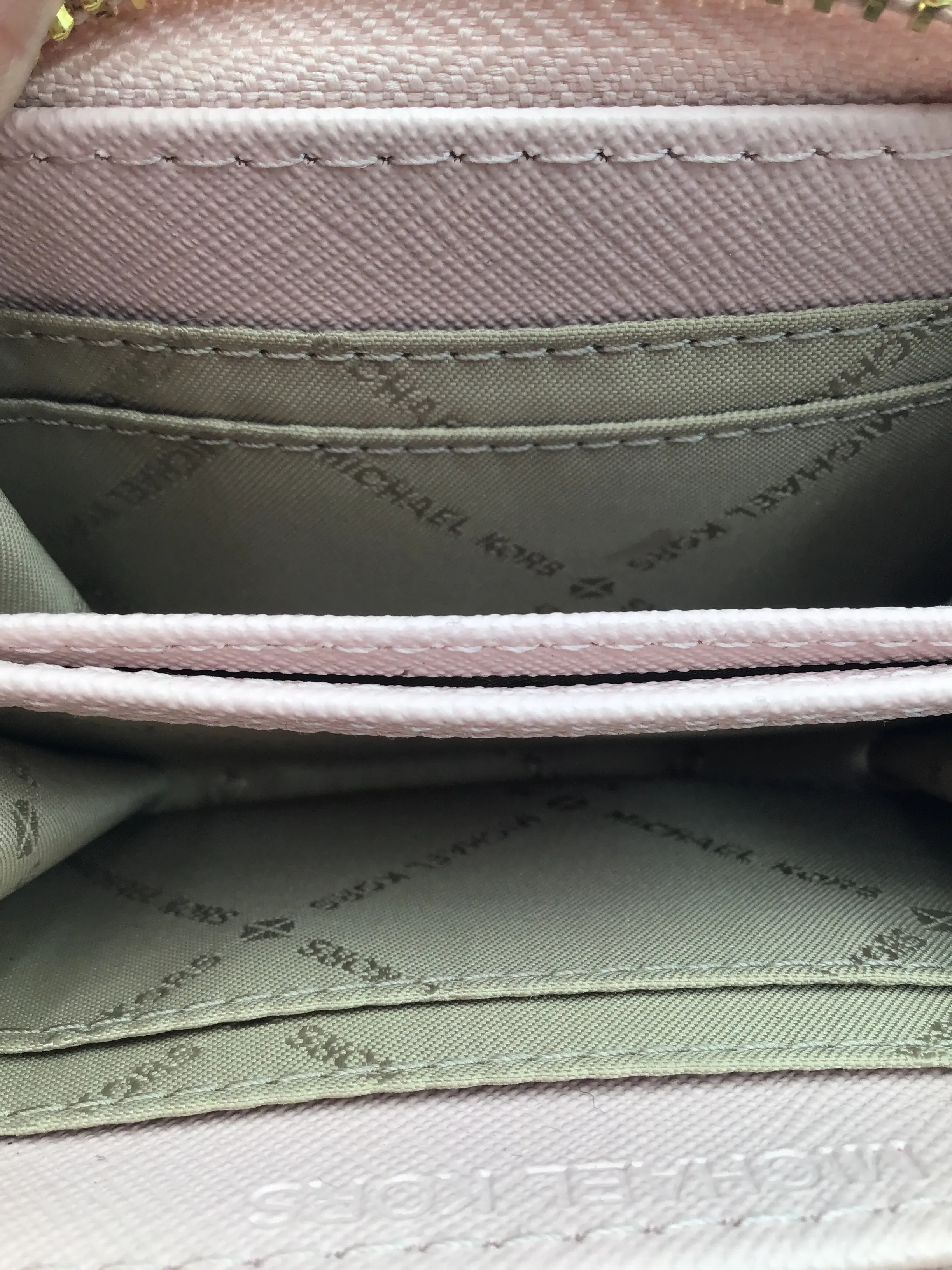 Wallet Designer By Michael Kors  Size: Small