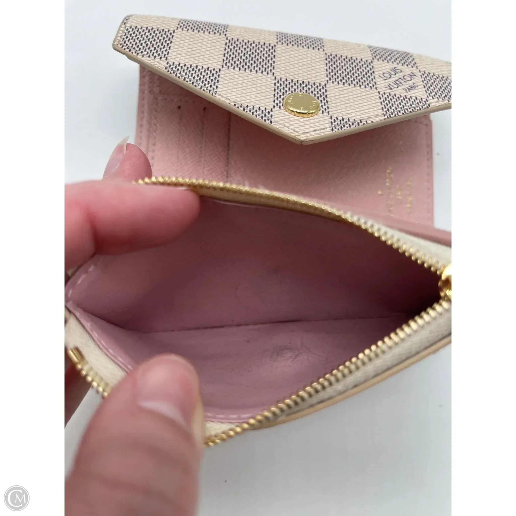 Wallet Luxury Designer By Louis Vuitton, Size: Medium