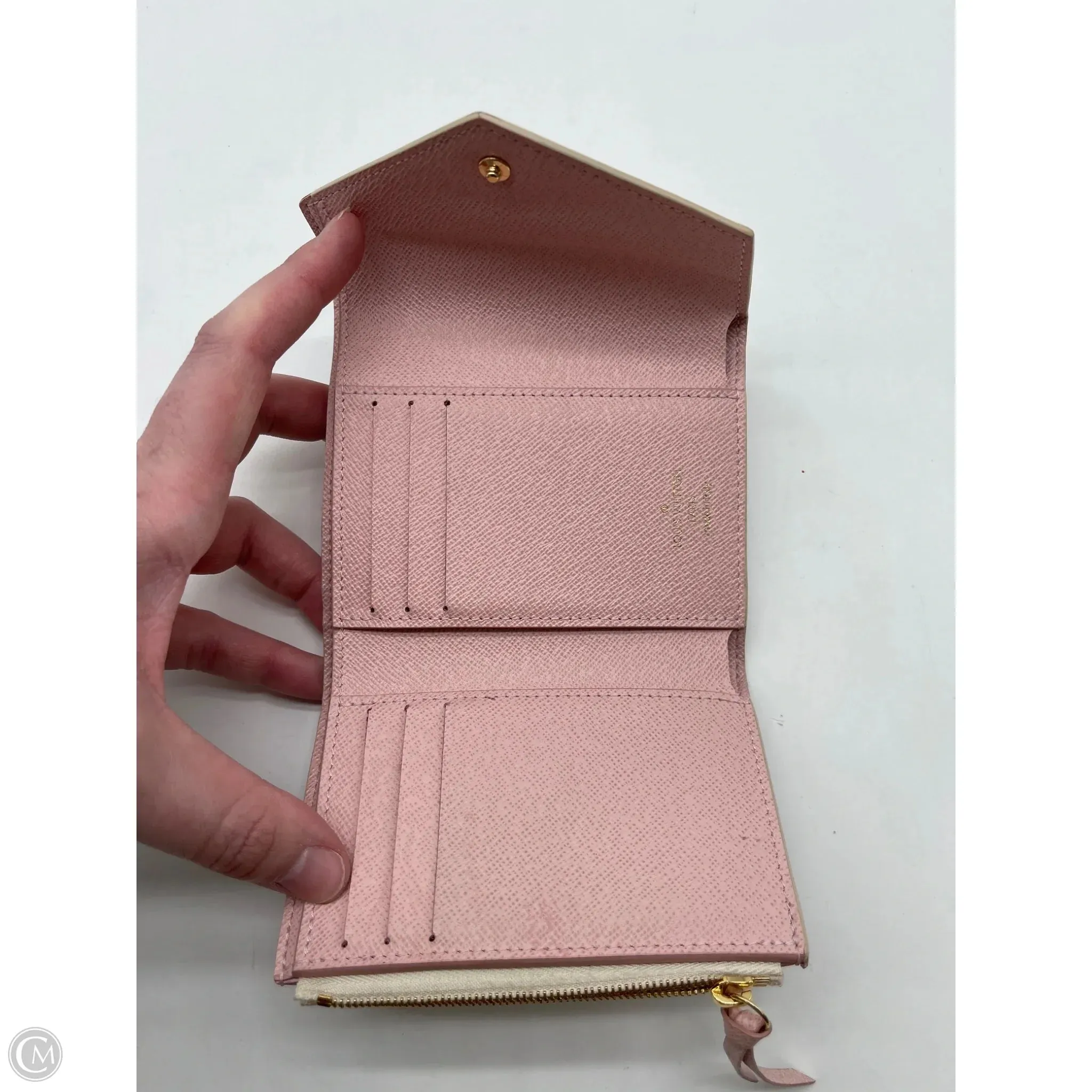 Wallet Luxury Designer By Louis Vuitton, Size: Medium