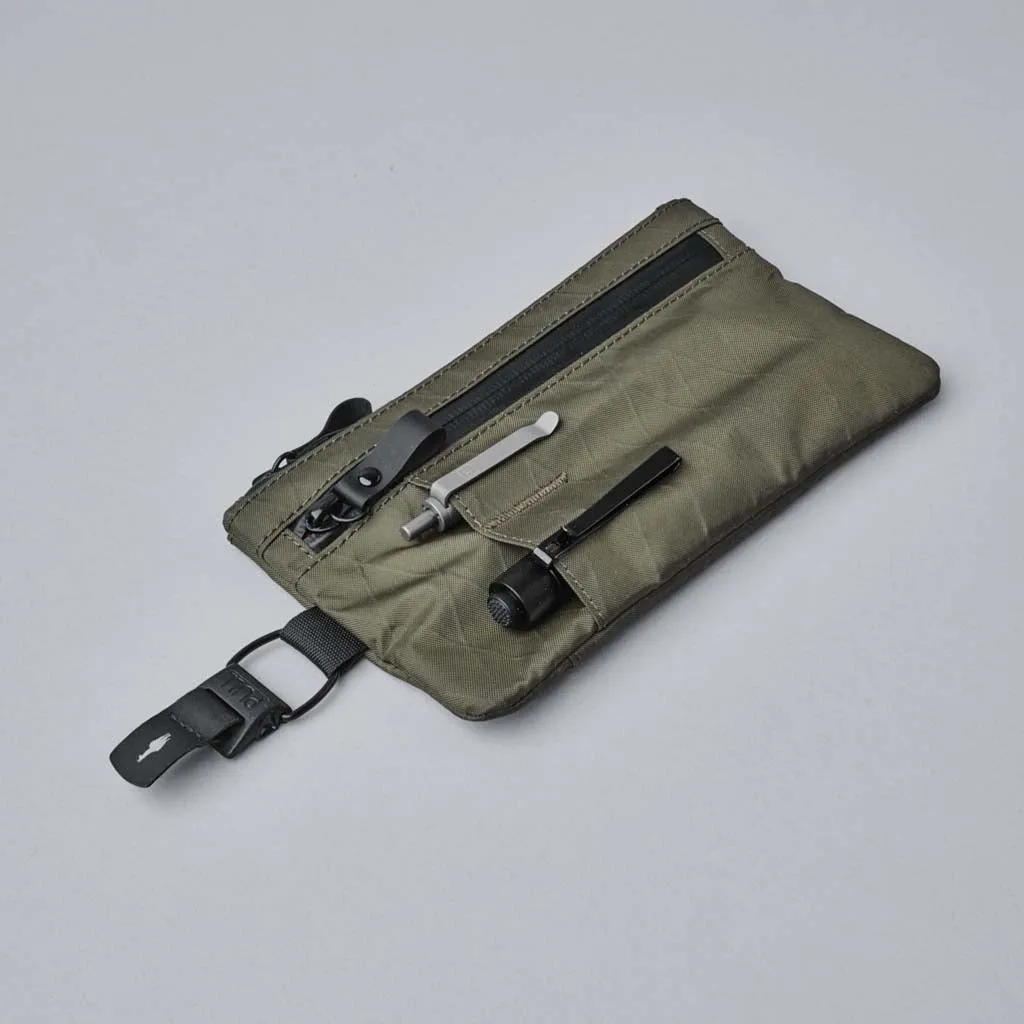 Zip Clutch