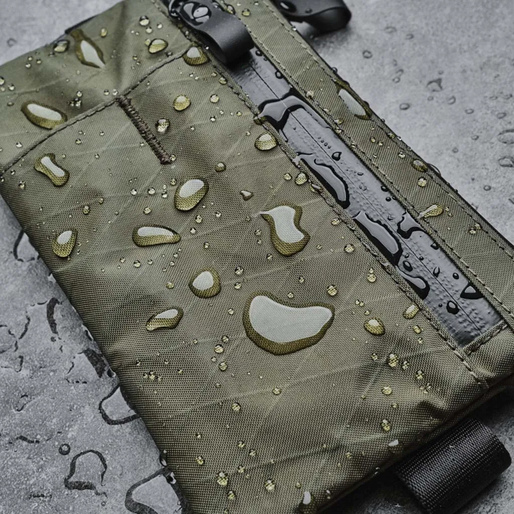 Zip Clutch