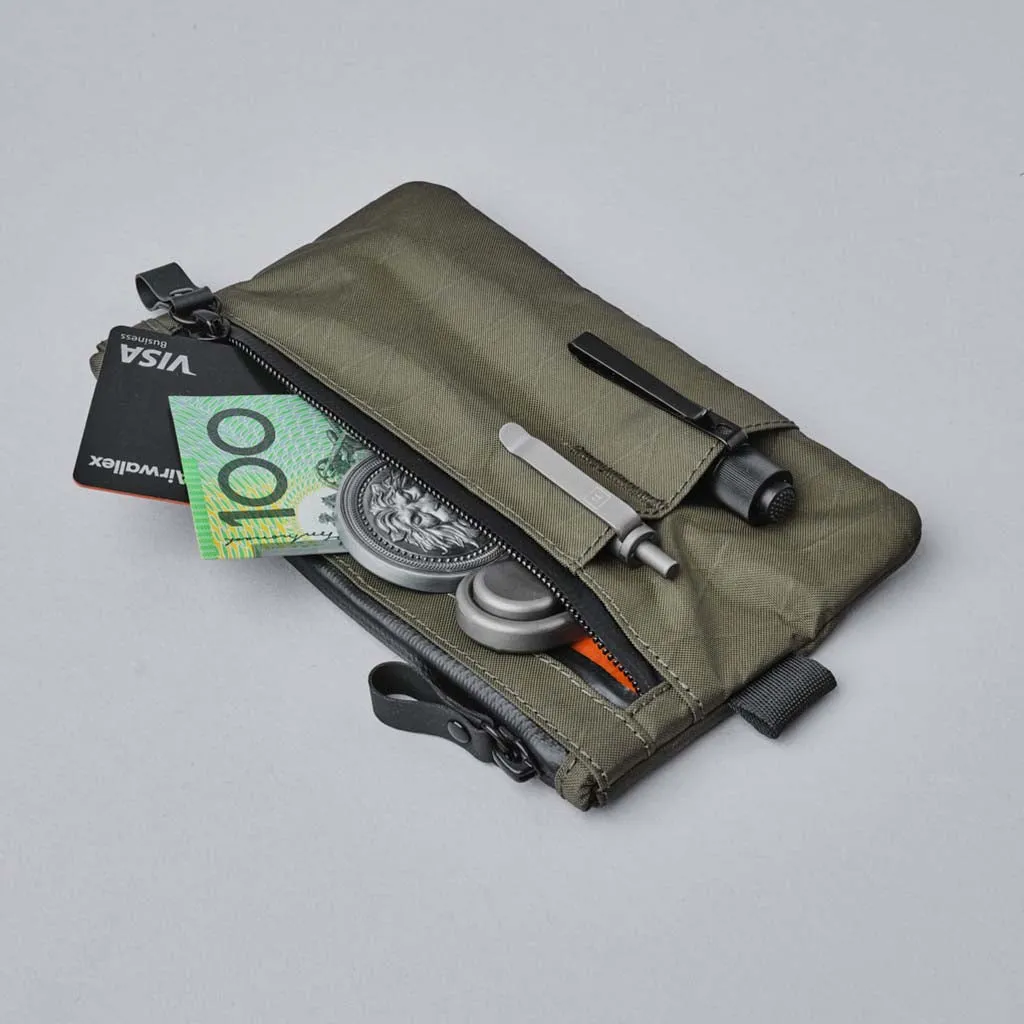 Zip Clutch
