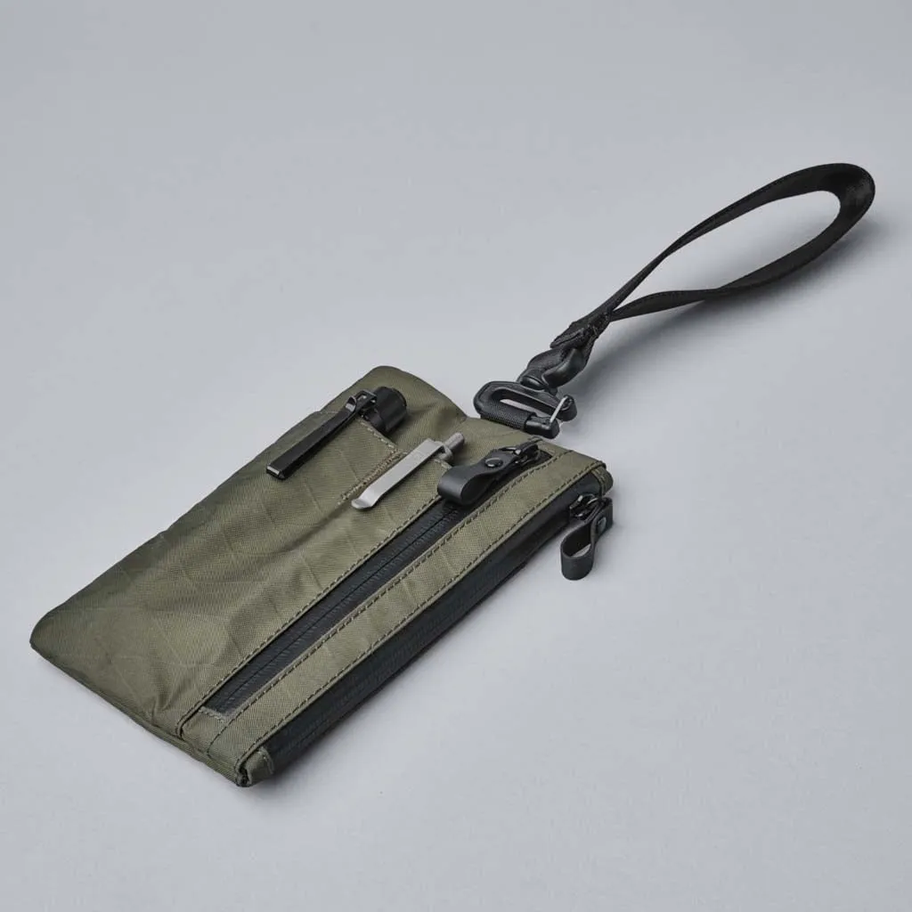 Zip Clutch